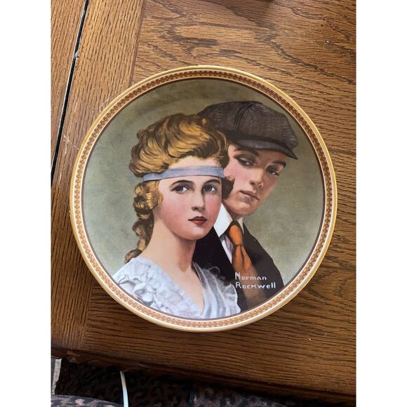 Norman Rockwell Tea Display Plate Vintage Knowles "Meeting on the Path" 1983 - Picture 4 of 4